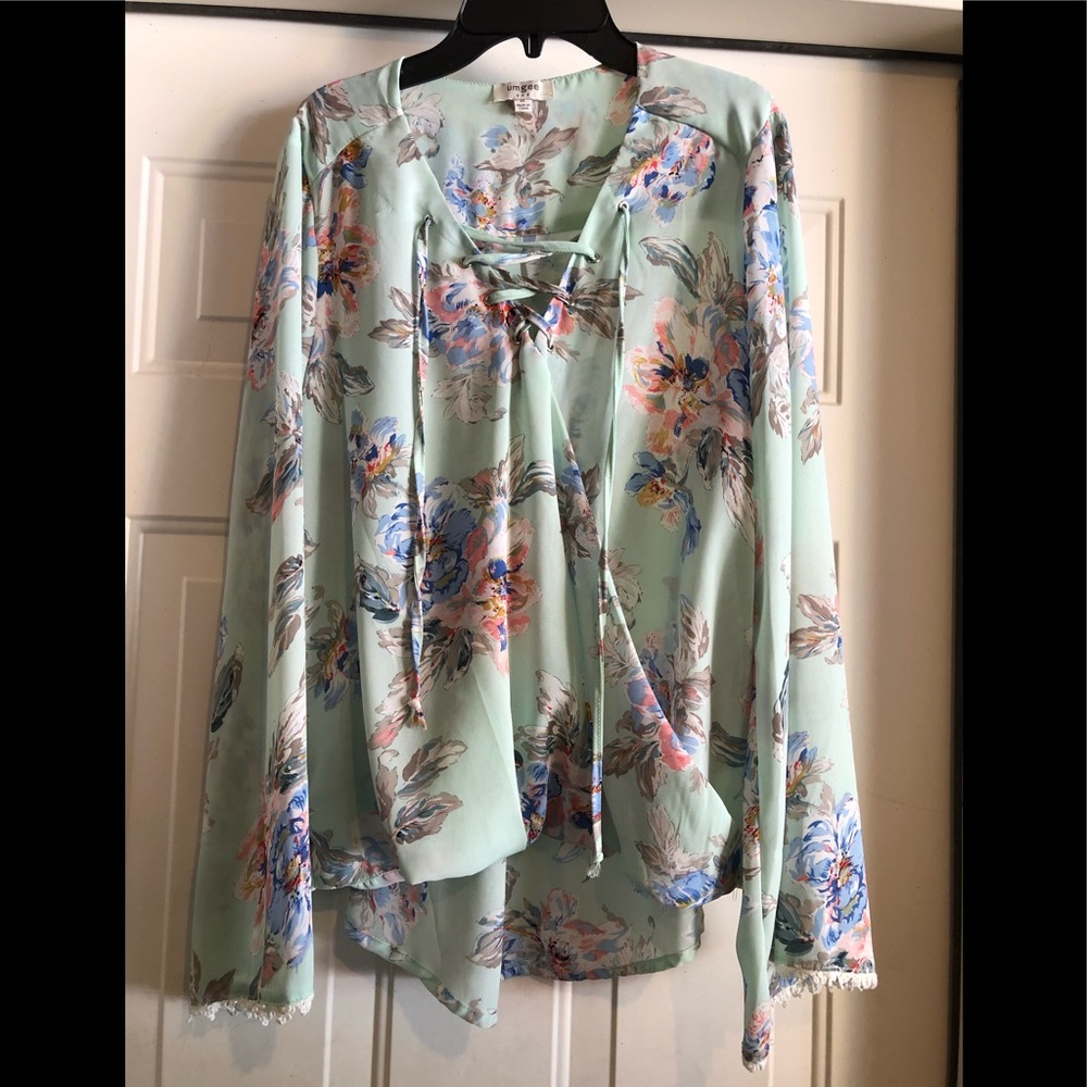 Women’s Umgee medium blouse